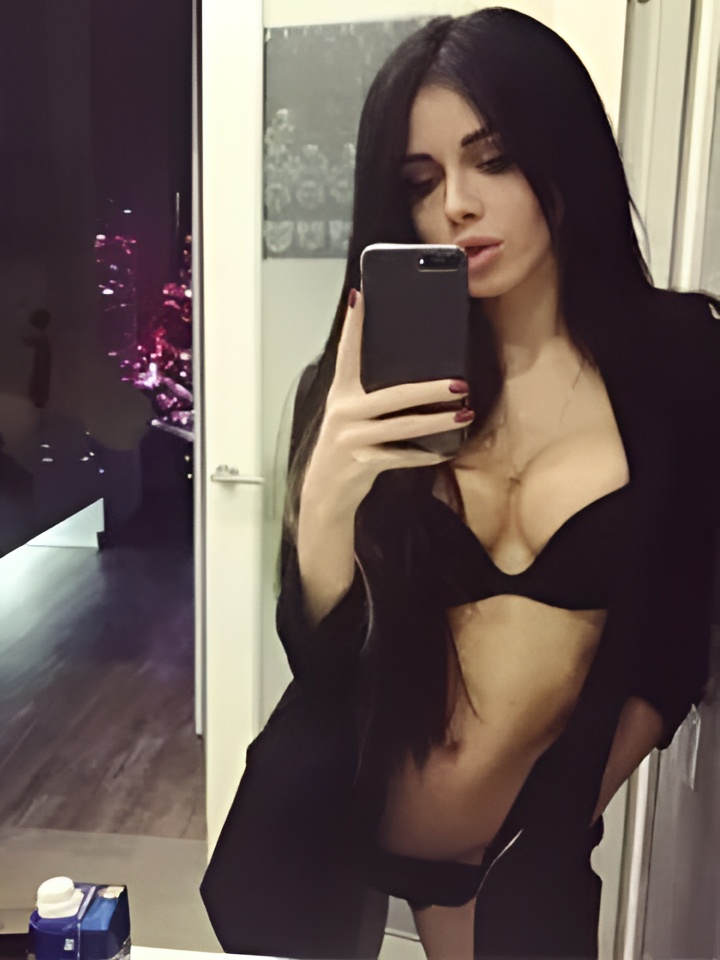 Нелли привлекальеная девушка из Кольчугино цена от 2500 руб