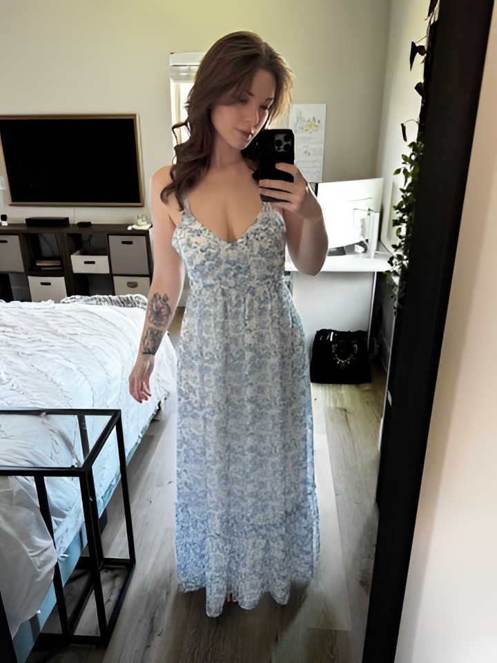 Нелли привлекальеная девушка из Кольчугино цена от 5000 руб