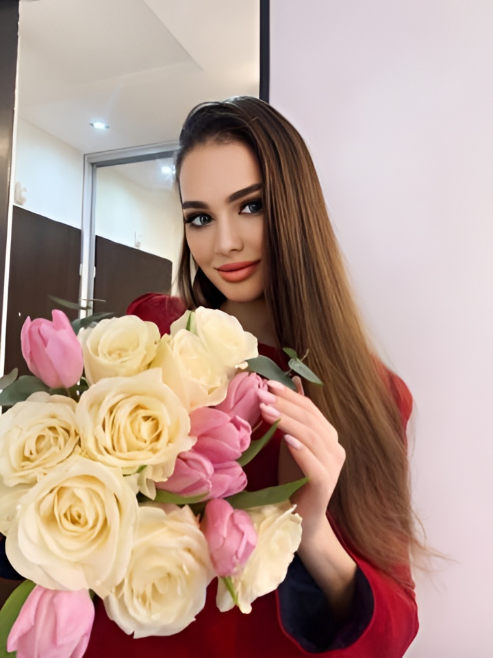 Ярослава привлекальеная девушка из Кольчугино цена от 3000 руб