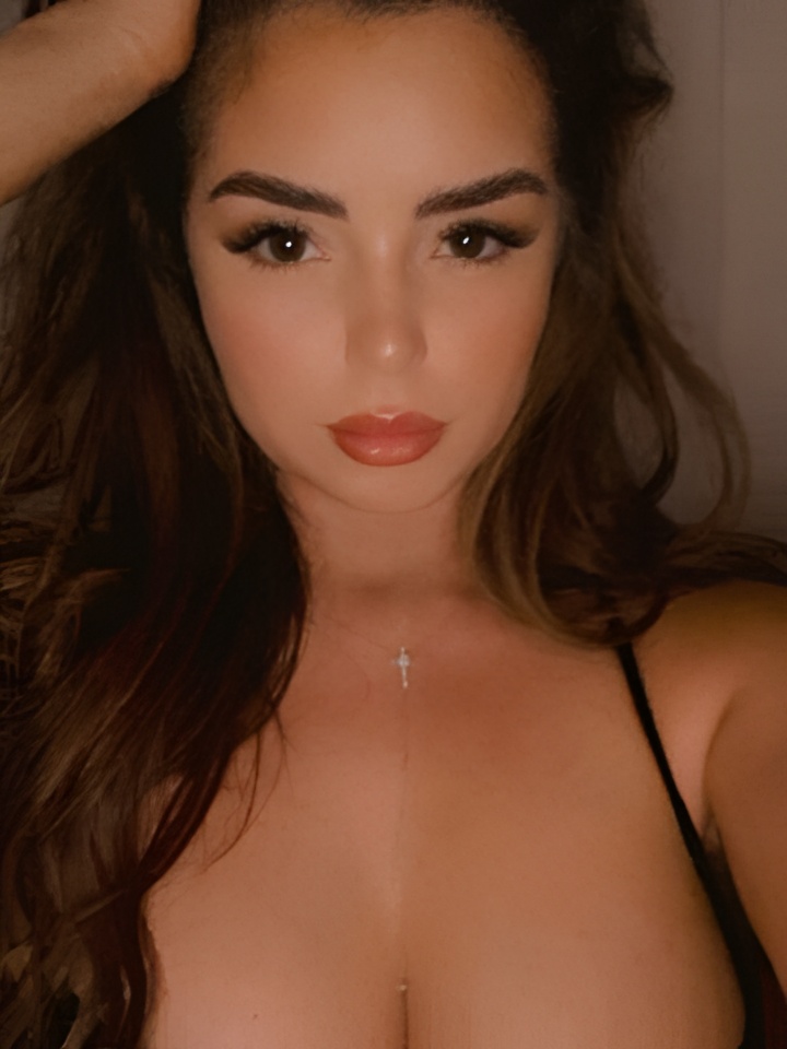 Индивидуалка Роксана, доступна для личного знакомства от 2000 руб