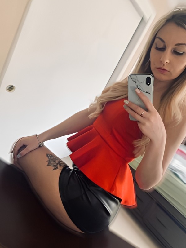 Дарья привлекательная девушка из Кольчугино цена от 2000 руб