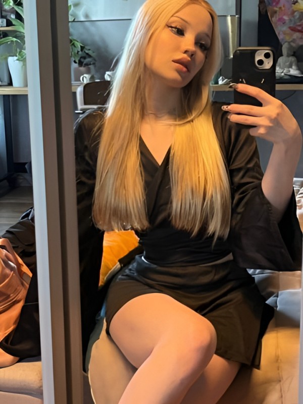 Ульяна привлекательная девушка из Кольчугино цена от 10000 руб